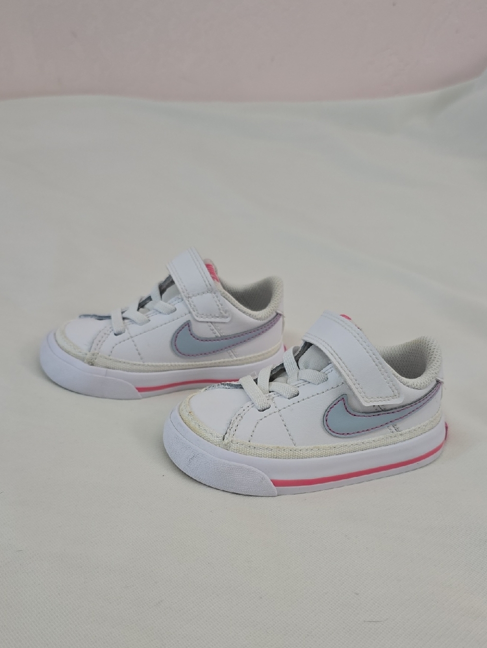 Nike Girl's Shoes Size: 5C